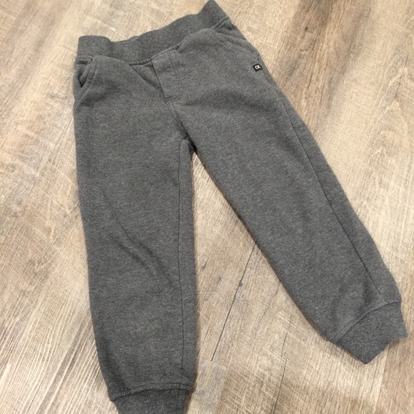 Calvin Klein Jeans Boy Fleeced Joggers 5 - Picture 1 of 3